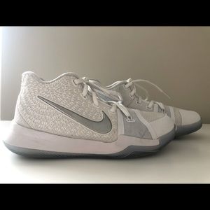 Nike Boy's Kyrie 3 Basketball Shoes - White Chrome